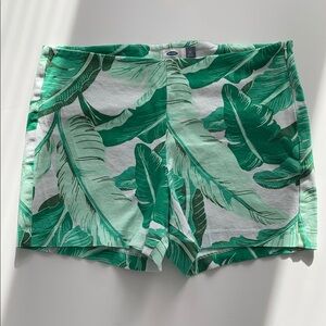 OLD NAVY Green Leaf Print Floral Women's Shorts